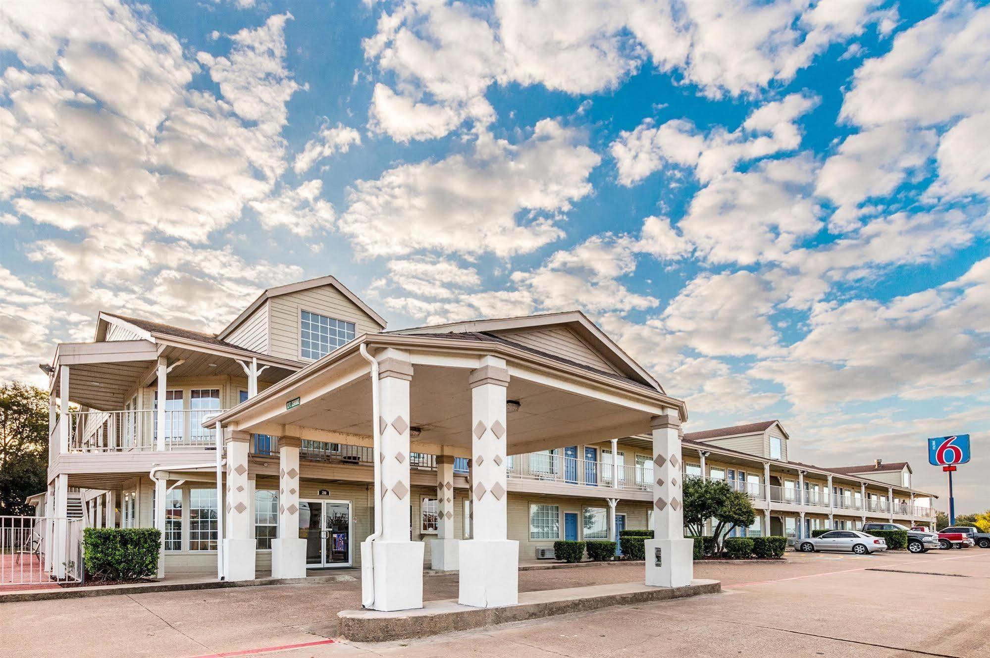 Hotel 6-waxahachie, Tx